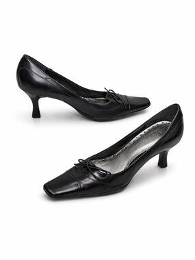 BCBGirls Black Leather Kitten Heel Pumps 7.5B Square Toe Bow Classic Career Heel